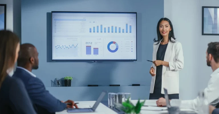 Marketing skills marketing campaign presenter hero image